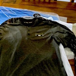 Brand new NFL Dallas Cowboys medium size dry fit Nike shirt